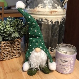 NWOT green weighted mini gnome